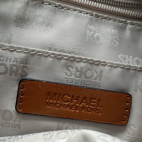 Michael Kors Leather Shoulder Bag - Picture 4 of 7